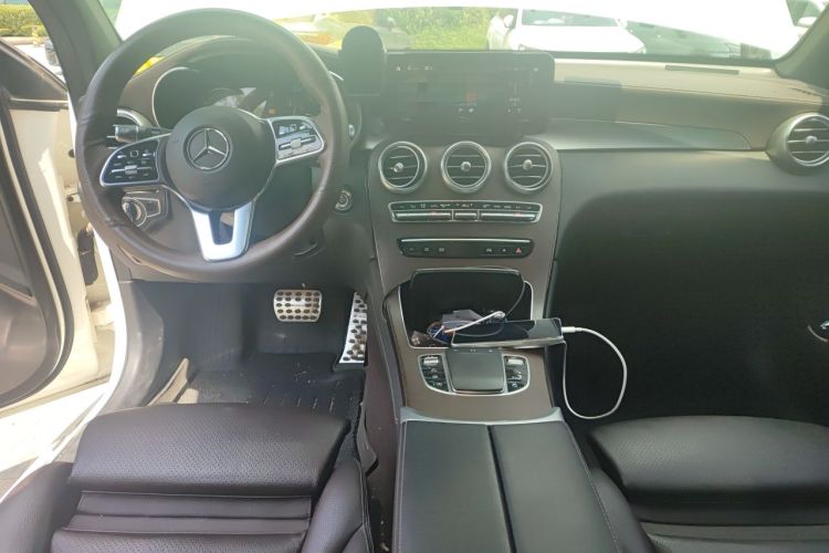 Used Mercedes-Benz GLC 2020 GLC 300 L 4MATIC Dynamic Edition Center Console