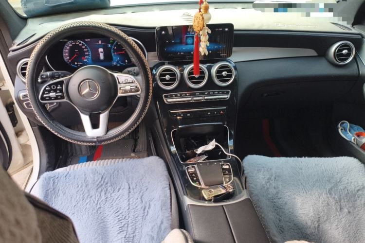 Used Mercedes-Benz GLC 2020 Facelifted GLC 260 L 4MATIC Dynamic Edition Center Console