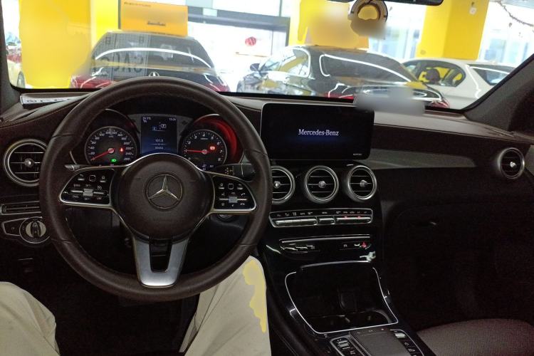 Used Mercedes-Benz GLC 2020 GLC 260 L 4MATIC Dynamic Model Center Console