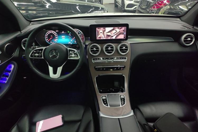 Used Mercedes-Benz GLC 2020 GLC 300 L 4MATIC Dynamic Edition Center Console