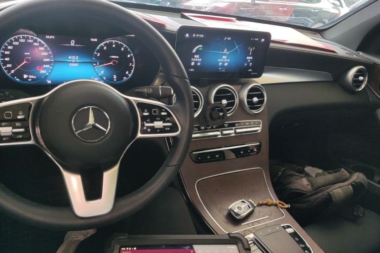 Used Mercedes-Benz GLC 2020 Facelift GLC 300 L 4MATIC Dynamic Edition Center Console