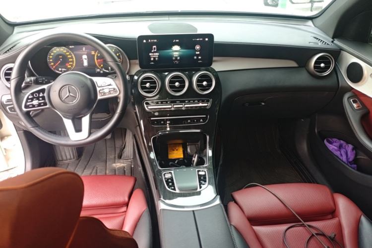 Used Mercedes-Benz GLC 2020 GLC 260 L 4MATIC Luxury Model Center Console