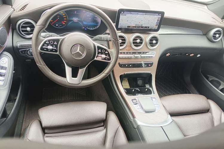 Used Mercedes-Benz GLC 2020 GLC 260 L 4MATIC Luxury Model Center Console