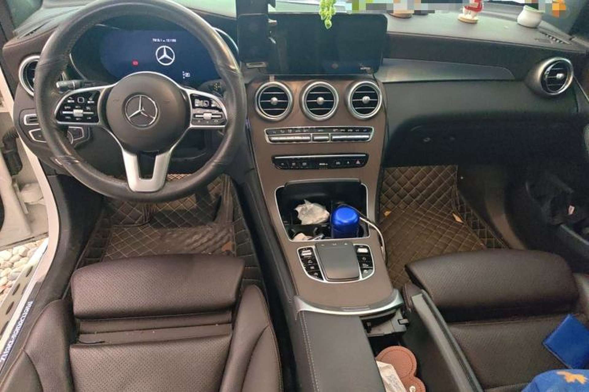 Used Mercedes-Benz GLC 2020 GLC 300 L 4MATIC Dynamic Edition Center Console