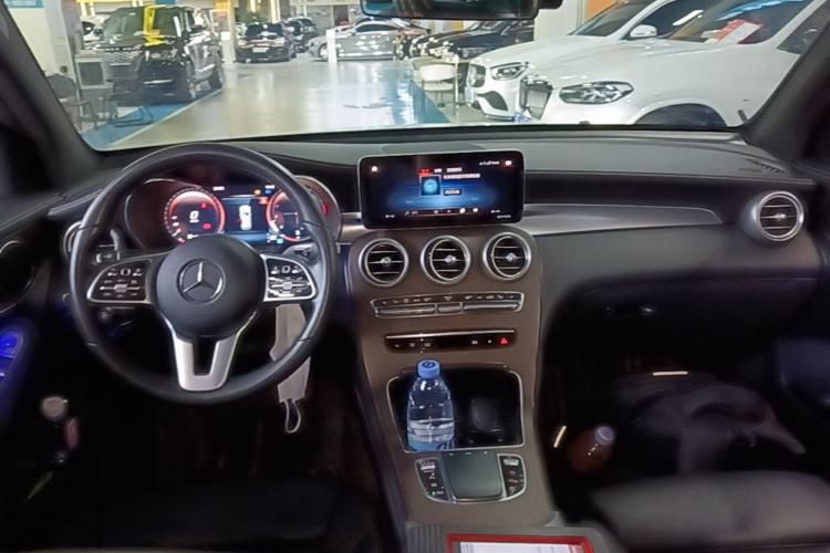 Used Mercedes-Benz GLC 2020 Facelift GLC 300 L 4MATIC Dynamic Edition Center Console