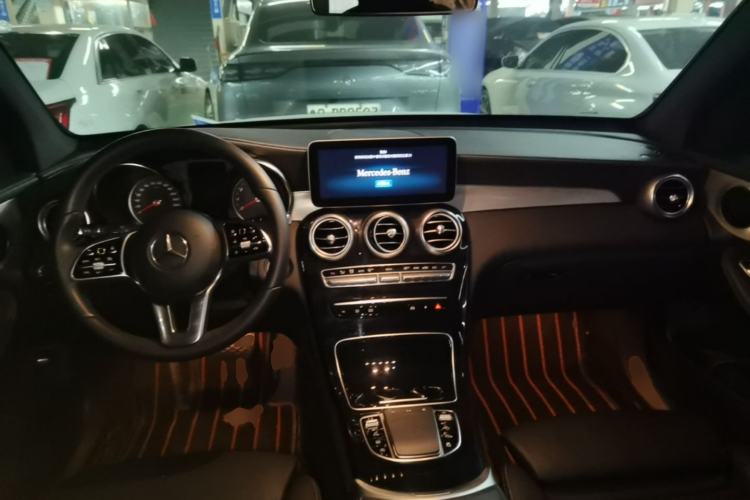 Used Mercedes-Benz GLC 2020 GLC 260 L 4MATIC Dynamic Model Center Console