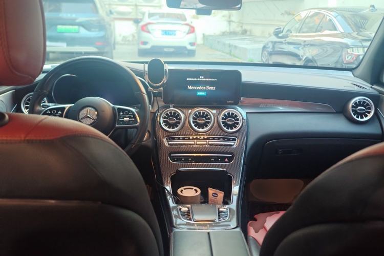 Used Mercedes-Benz GLC 2020 GLC 300 L 4MATIC Dynamic Edition Center Console