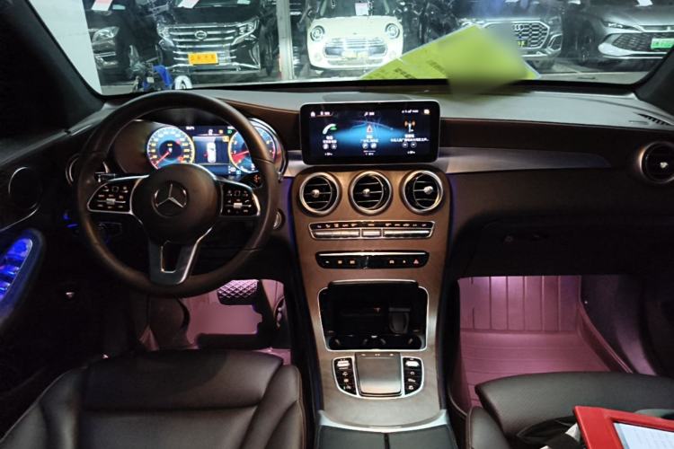 Used Mercedes-Benz GLC 2020 GLC 260 L 4MATIC Luxury Model Center Console