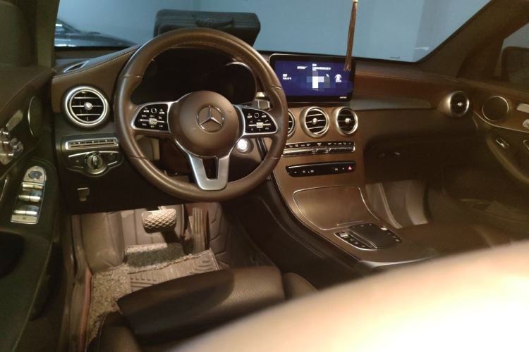 Used Mercedes-Benz GLC 2020 Facelift GLC 260 L 4MATIC Luxury Edition Center Console