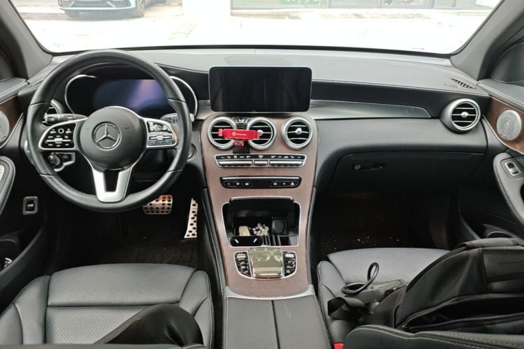 Used Mercedes-Benz GLC 2020 Facelift GLC 300 L 4MATIC Dynamic Edition Center Console