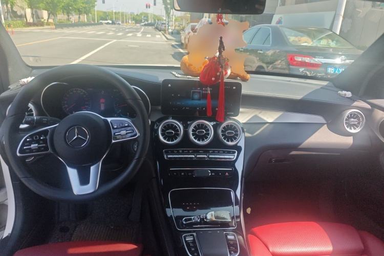 Used Mercedes-Benz GLC 2020 Facelifted GLC 260 L 4MATIC Dynamic Edition Center Console
