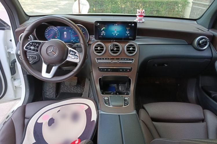 Used Mercedes-Benz GLC 2020 GLC 300 L 4MATIC Dynamic Edition Center Console