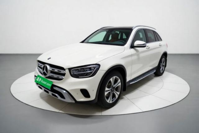 Ojetý Mercedes-Benz GLC 2020 GLC 260 L 4MATIC Dynamic Model