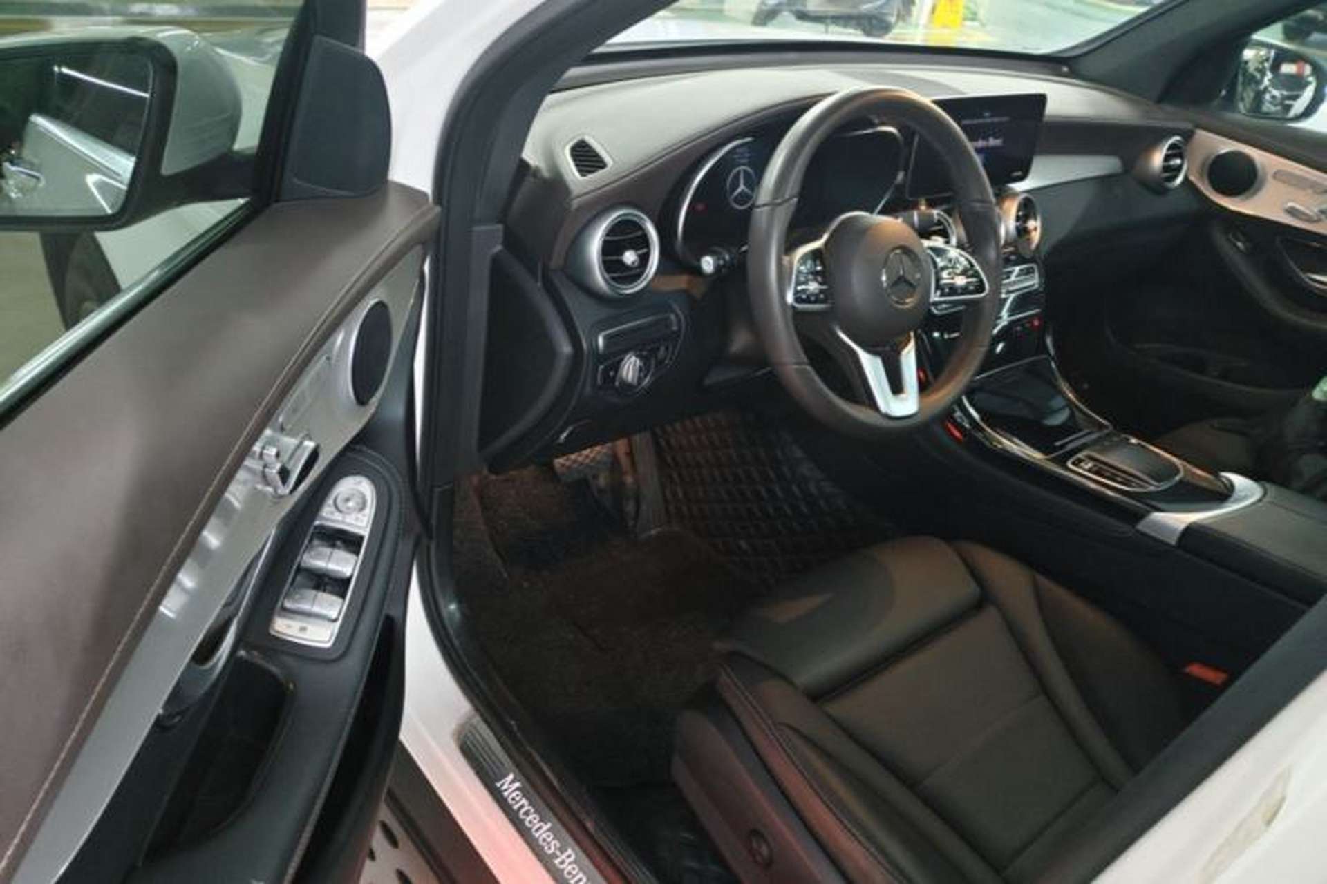 Used Mercedes-Benz GLC 2020 Facelifted GLC 260 L 4MATIC Dynamic Edition Driver Seat