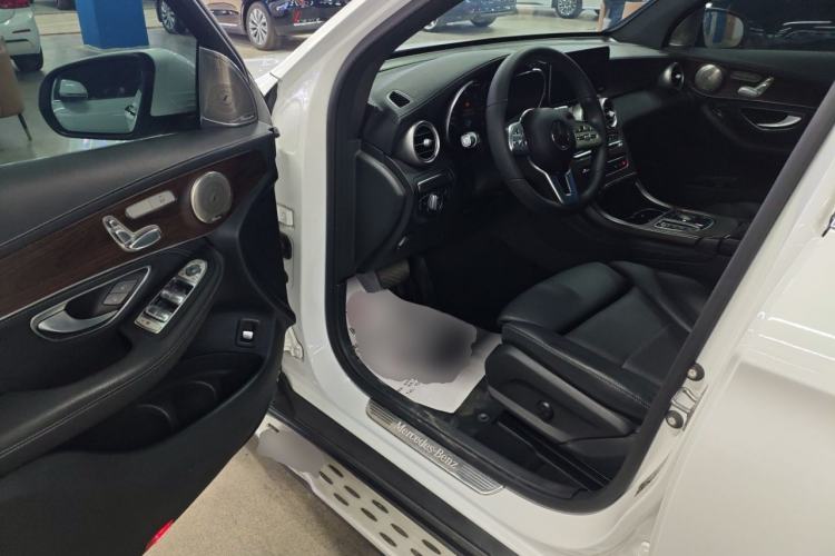 Used Mercedes-Benz GLC 2020 Facelifted GLC 260 L 4MATIC Dynamic Edition Driver Seat