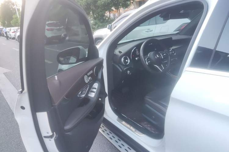 Used Mercedes-Benz GLC 2020 Facelift GLC 300 L 4MATIC Dynamic Edition Driver Seat