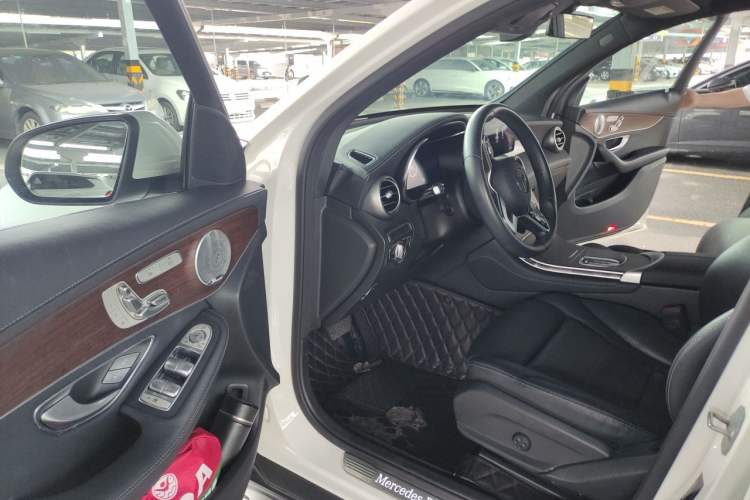 Used Mercedes-Benz GLC 2020 GLC 300 L 4MATIC Luxury Model Driver Seat