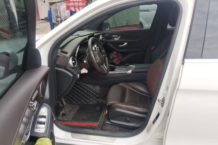 Used Mercedes-Benz GLC 2020 Facelift GLC 260 L 4MATIC Luxury Edition Driver Seat