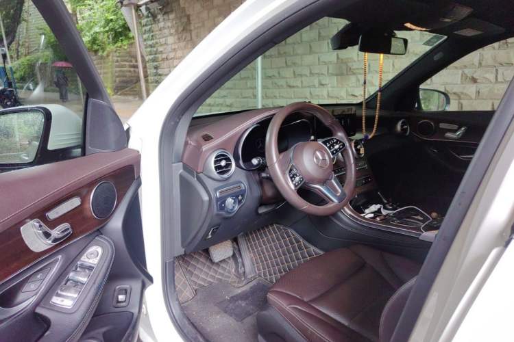 Used Mercedes-Benz GLC 2020 Facelift GLC 260 L 4MATIC Luxury Edition Driver Seat