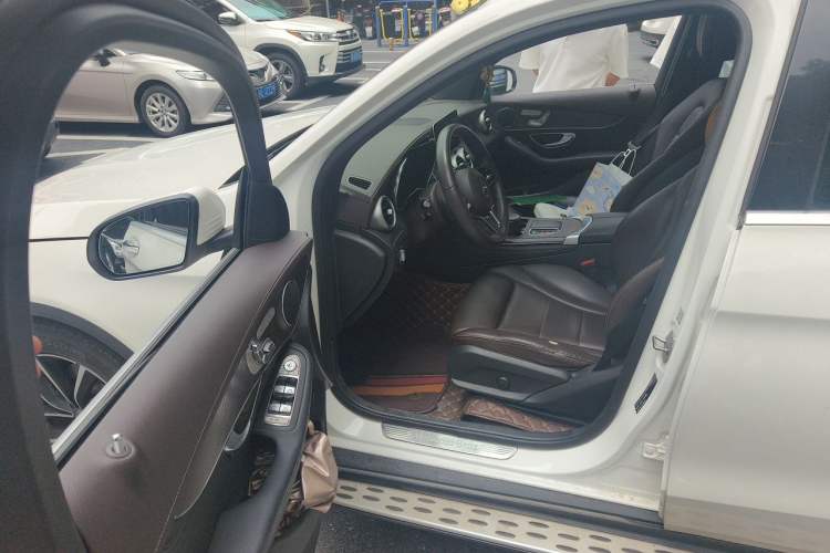 Used Mercedes-Benz GLC 2020 Facelift GLC 300 L 4MATIC Dynamic Edition Driver Seat