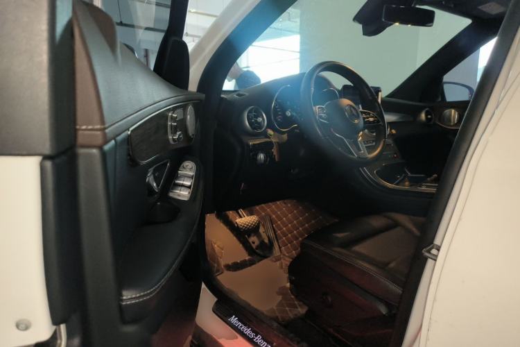 Used Mercedes-Benz GLC 2020 Facelift GLC 300 L 4MATIC Dynamic Edition Driver Seat
