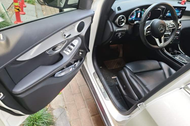 Used Mercedes-Benz GLC 2020 Facelifted GLC 260 L 4MATIC Dynamic Edition Driver Seat