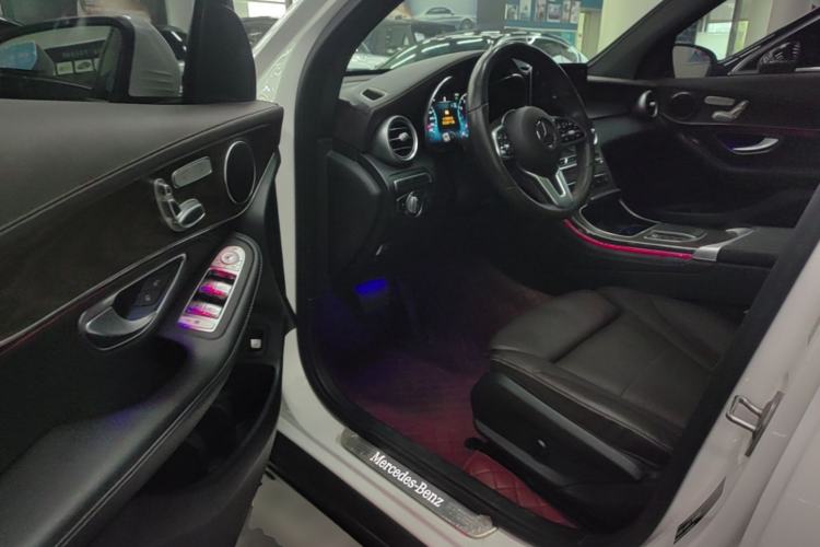 Used Mercedes-Benz GLC 2020 Facelift GLC 260 L 4MATIC Luxury Edition Driver Seat
