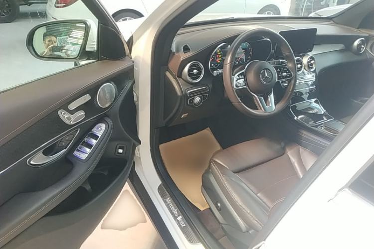 Used Mercedes-Benz GLC 2020 Facelifted GLC 260 L 4MATIC Dynamic Edition Driver Seat