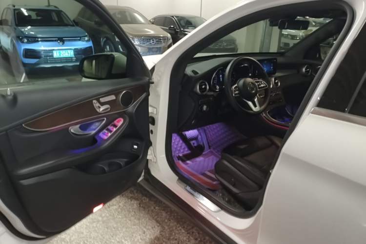 Used Mercedes-Benz GLC 2020 Facelift GLC 260 L 4MATIC Luxury Edition Driver Seat