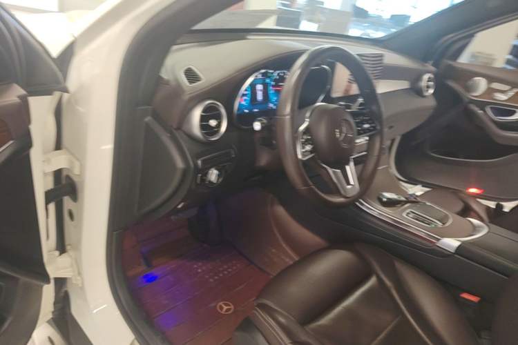 Used Mercedes-Benz GLC 2020 Facelift GLC 300 L 4MATIC Dynamic Edition Driver Seat