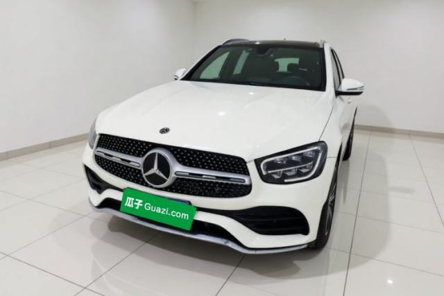 Ojetý Mercedes-Benz GLC 2020 GLC 260 L 4MATIC Luxury Model