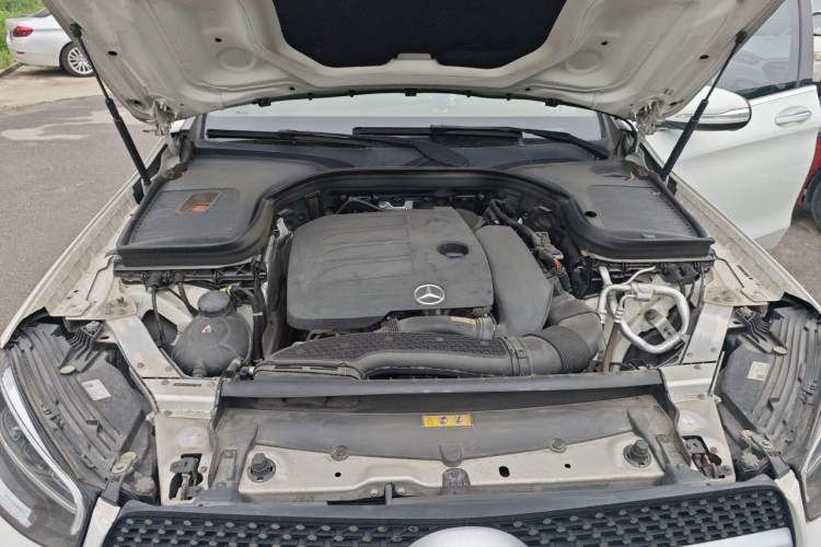 Used Mercedes-Benz GLC 2020 GLC 260 L 4MATIC Luxury Model Engine Bay