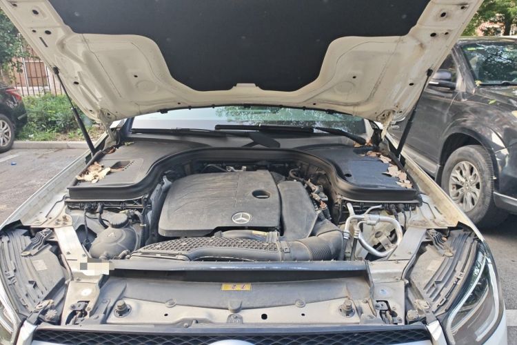 Used Mercedes-Benz GLC 2020 GLC 260 L 4MATIC Dynamic Model Engine Bay