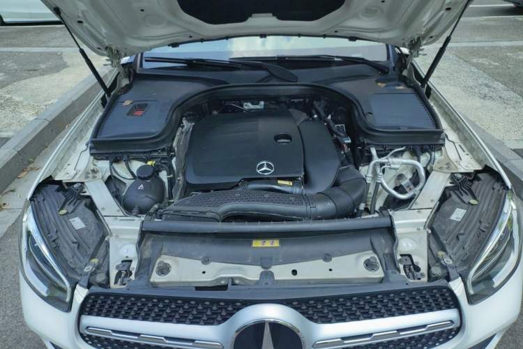 Used Mercedes-Benz GLC 2020 GLC 300 L 4MATIC Dynamic Edition Engine Bay