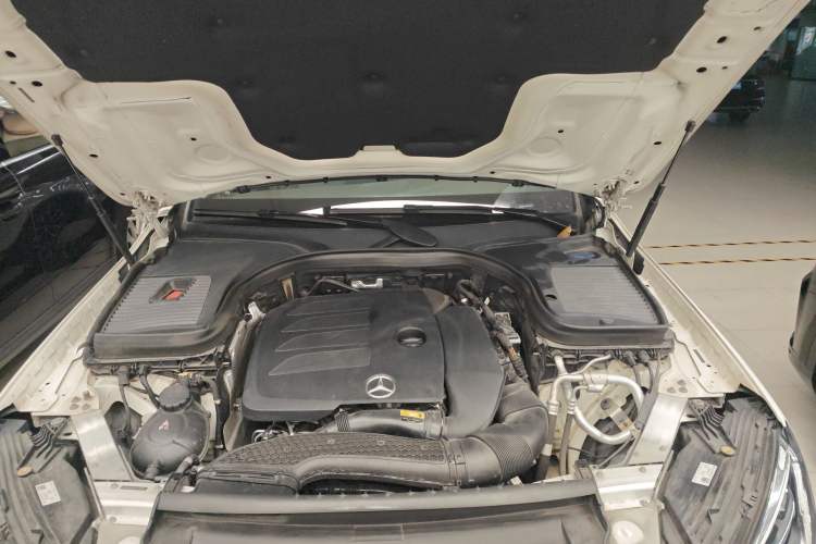 Used Mercedes-Benz GLC 2020 Facelift GLC 300 L 4MATIC Dynamic Edition Engine Bay