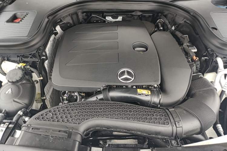 Used Mercedes-Benz GLC 2020 Facelift GLC 260 L 4MATIC Luxury Edition Engine Bay