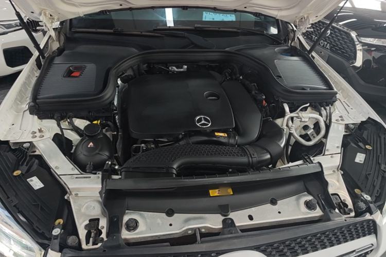 Used Mercedes-Benz GLC 2020 GLC 300 L 4MATIC Dynamic Edition Engine Bay