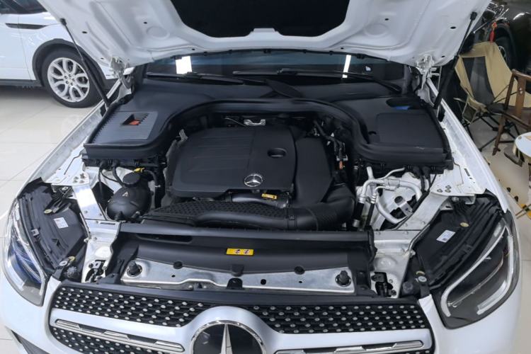 Used Mercedes-Benz GLC 2020 GLC 300 L 4MATIC Dynamic Edition Engine Bay