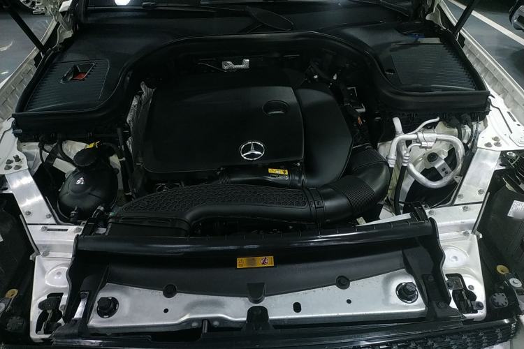 Used Mercedes-Benz GLC 2020 GLC 260 L 4MATIC Dynamic Model Engine Bay
