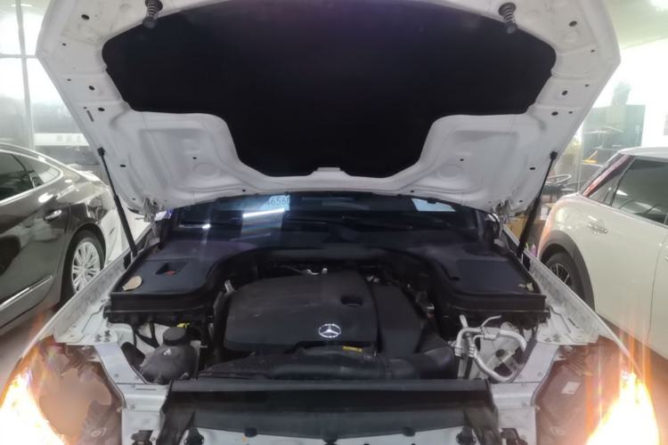 Used Mercedes-Benz GLC 2020 Facelifted GLC 300 L 4MATIC AMG-Line Engine Bay