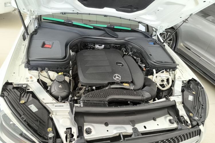 Used Mercedes-Benz GLC 2020 GLC 300 L 4MATIC Dynamic Edition Engine Bay