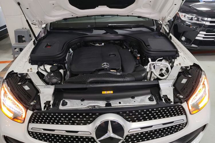 Used Mercedes-Benz GLC 2020 Facelift GLC 260 L 4MATIC Luxury Edition Engine Bay