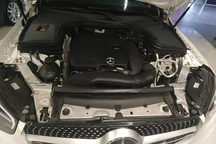 Used Mercedes-Benz GLC 2020 GLC 260 L 4MATIC Dynamic Model Engine Bay