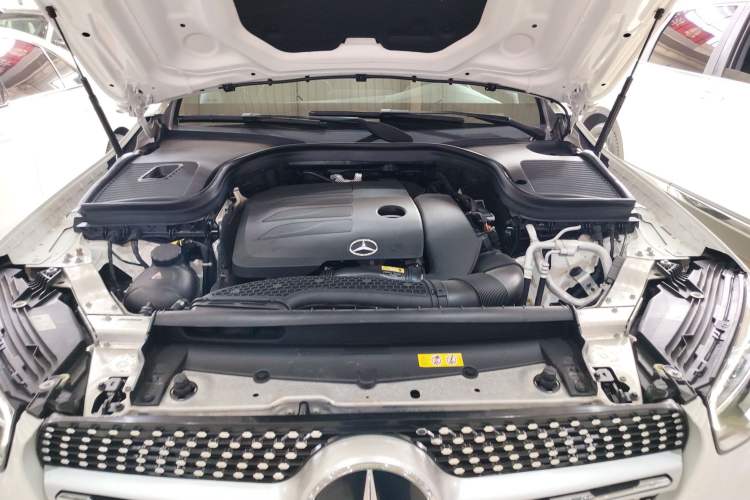 Used Mercedes-Benz GLC 2020 GLC 260 L 4MATIC Dynamic Model Engine Bay