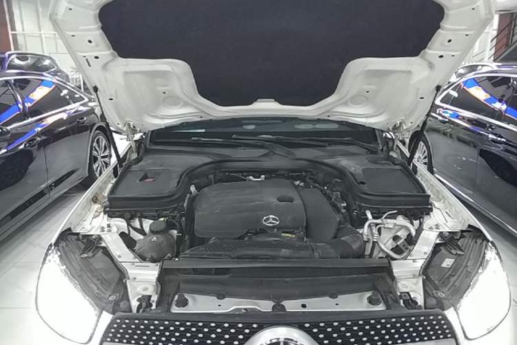 Used Mercedes-Benz GLC 2020 Facelifted GLC 300 L 4MATIC AMG-Line Engine Bay