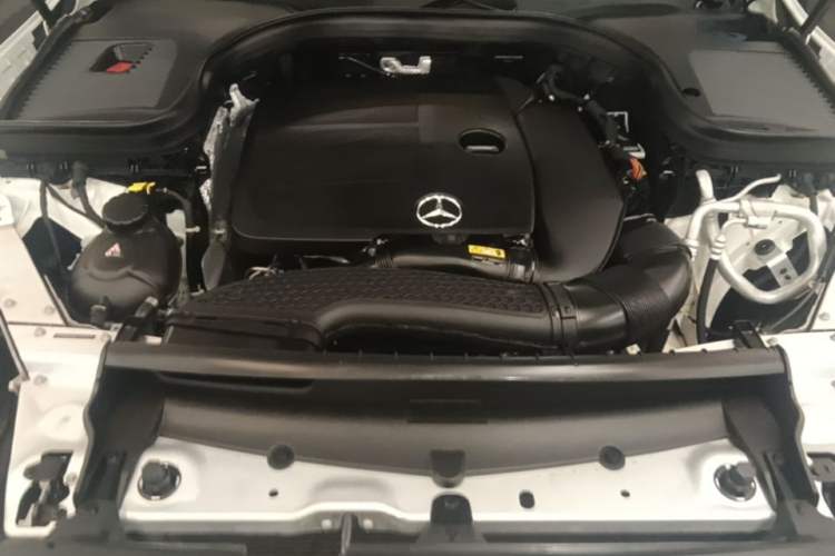 Used Mercedes-Benz GLC 2020 GLC 300 L 4MATIC Dynamic Edition Engine Bay
