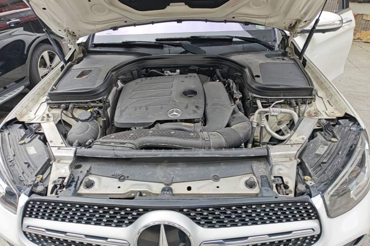 Used Mercedes-Benz GLC 2020 GLC 300 L 4MATIC Luxury Model Engine Bay
