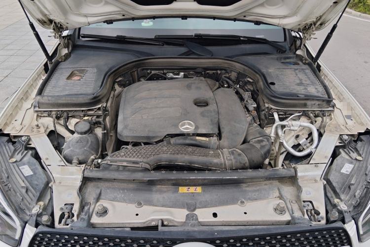 Used Mercedes-Benz GLC 2020 GLC 300 L 4MATIC Dynamic Edition Engine Bay