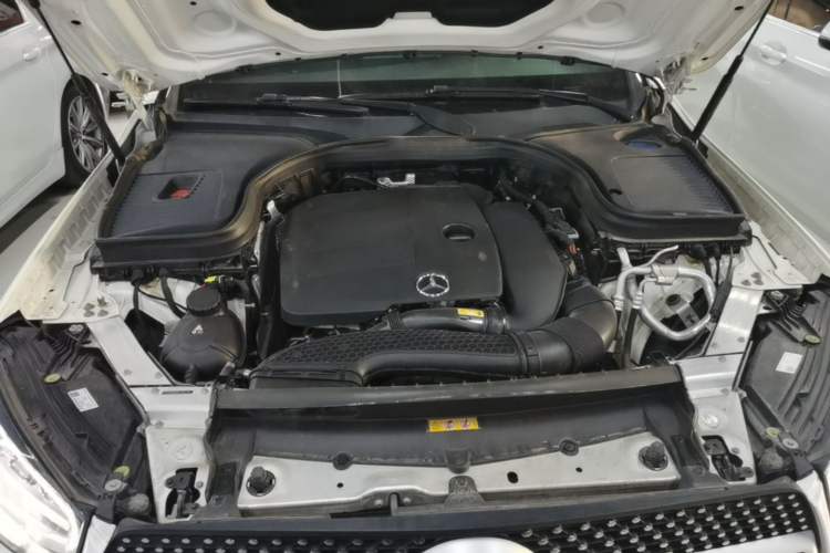 Used Mercedes-Benz GLC 2020 Facelift GLC 260 L 4MATIC Luxury Edition Engine Bay