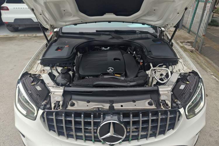 Used Mercedes-Benz GLC 2020 GLC 260 L 4MATIC Dynamic Model Engine Bay